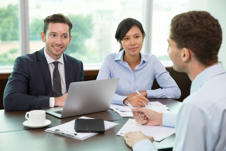 Why Hiring Professional Tax Return Accountants Simplifies Your Annual Accounts